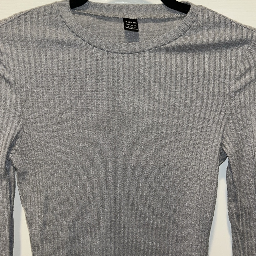 Gray Ribbed Long Sleeve Top - Picture 6 of 7
